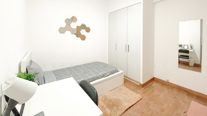 Lakeholmz, 84 Corporation Road, Boon Lay / Jurong / Tuas, Room Rental, 100 sqft, Condominium For Rent, by Bespoke Habitat Pte Ltd, 24821933 - 12-09 CR6 - PropertyGuru.com.sg