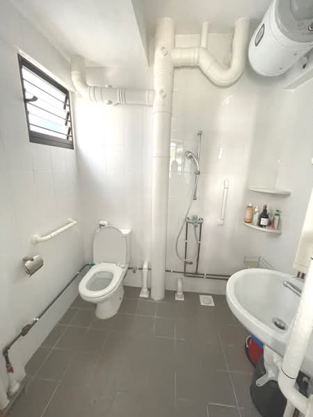 125 Geylang East Avenue 1, 125 Geylang East Avenue 1, Room Rental, 150 sqft, HDB Flat For Rent, by Alan Tsui 徐先生, 24822700 - PropertyGuru.com.sg