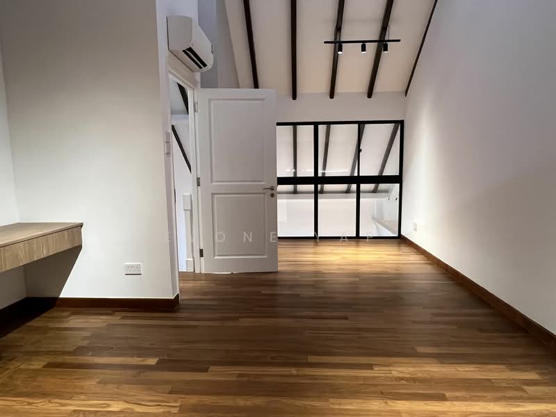 Rare Chinatown Heritage Shophouse Home — Just 5 Mins to MRT, Mosque Street, Chinatown / Tanjong Pagar, 3 Bedrooms, 1,430 sqft, Apartment For Rent, by Evone Yap, 24825511 - PropertyGuru.com.sg