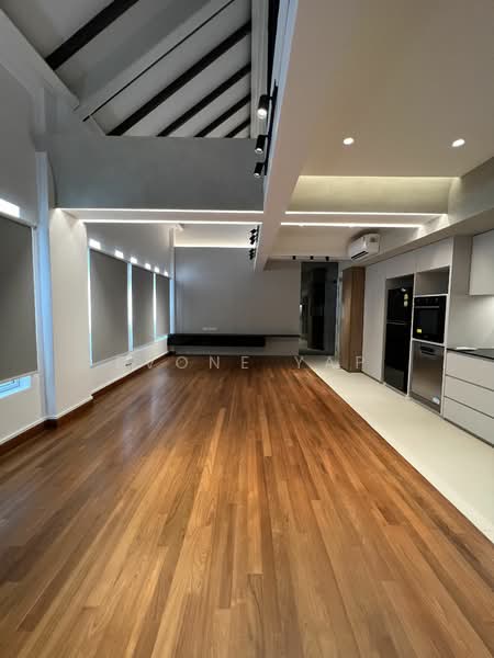 Rare Chinatown Heritage Shophouse Home — Just 5 Mins to MRT, Mosque Street, Chinatown / Tanjong Pagar, 3 Bedrooms, 1,430 sqft, Apartment For Rent, by Evone Yap, 24825511 - PropertyGuru.com.sg