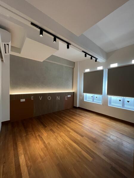 Rare Chinatown Heritage Shophouse Home — Just 5 Mins to MRT, Mosque Street, Chinatown / Tanjong Pagar, 3 Bedrooms, 1,430 sqft, Apartment For Rent, by Evone Yap, 24825511 - PropertyGuru.com.sg