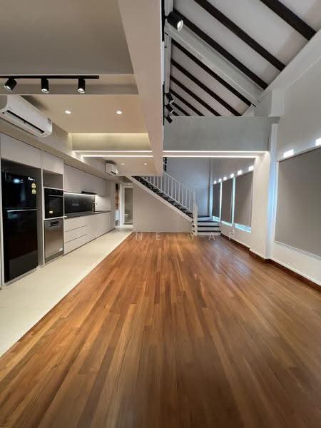 Rare Chinatown Heritage Shophouse Home — Just 5 Mins to MRT, Mosque Street, Chinatown / Tanjong Pagar, 3 Bedrooms, 1,430 sqft, Apartment For Rent, by Evone Yap, 24825511 - PropertyGuru.com.sg