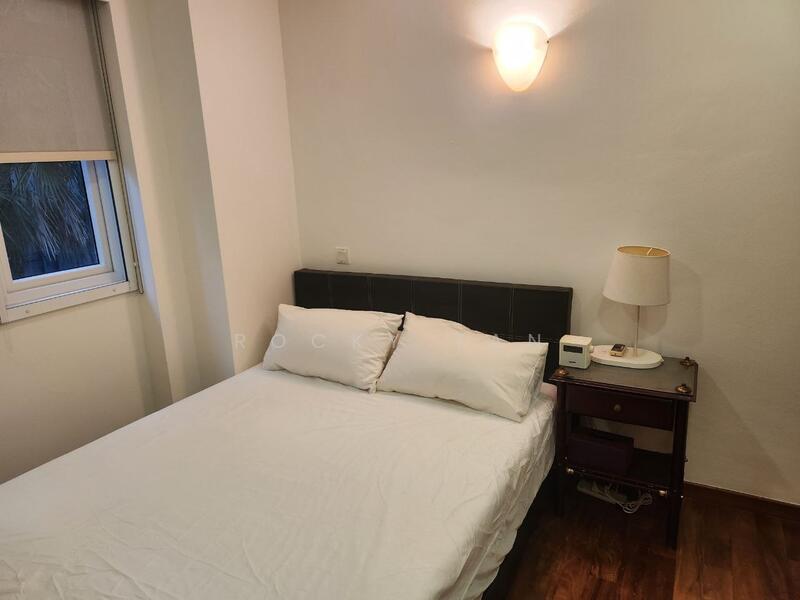 14) Queen Bed in 2nd Bedroom