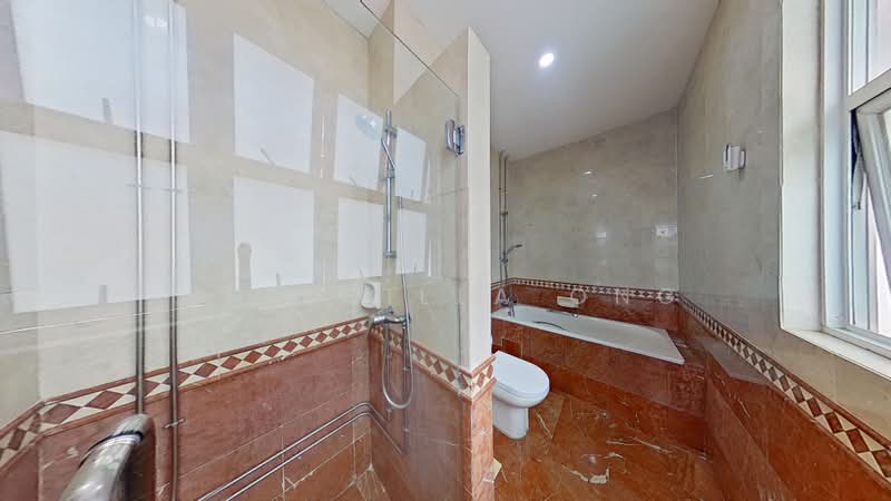 Telok Kurau Lorong J, , 4 Bedrooms, 3,400 sqft, Semi-Detached House For Rent, by Priscilla Ong, 24829047 - Level 3 Master Bathroom - PropertyGuru.com.sg