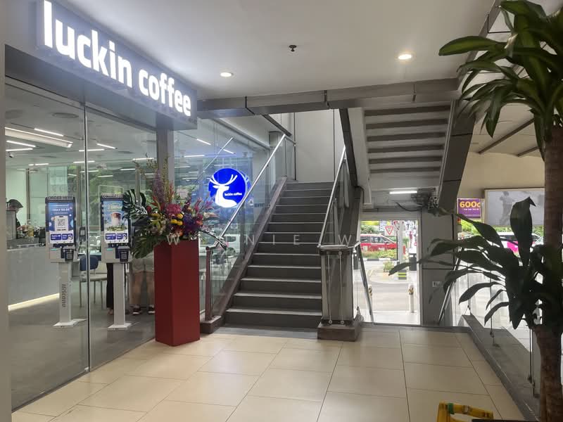 Lucky Plaza, 304 Orchard Road, 884 sqft, Food & Beverage For Rent, by Winnie Wu, 24829270 - CommercialGuru.com.sg