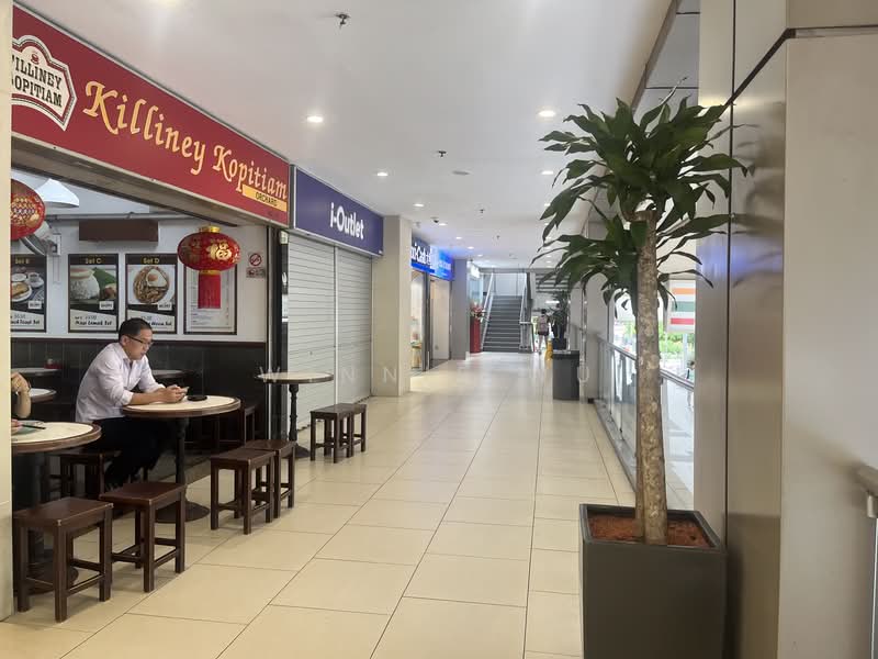 Lucky Plaza, 304 Orchard Road, 884 sqft, Food & Beverage For Rent, by Winnie Wu, 24829270 - CommercialGuru.com.sg