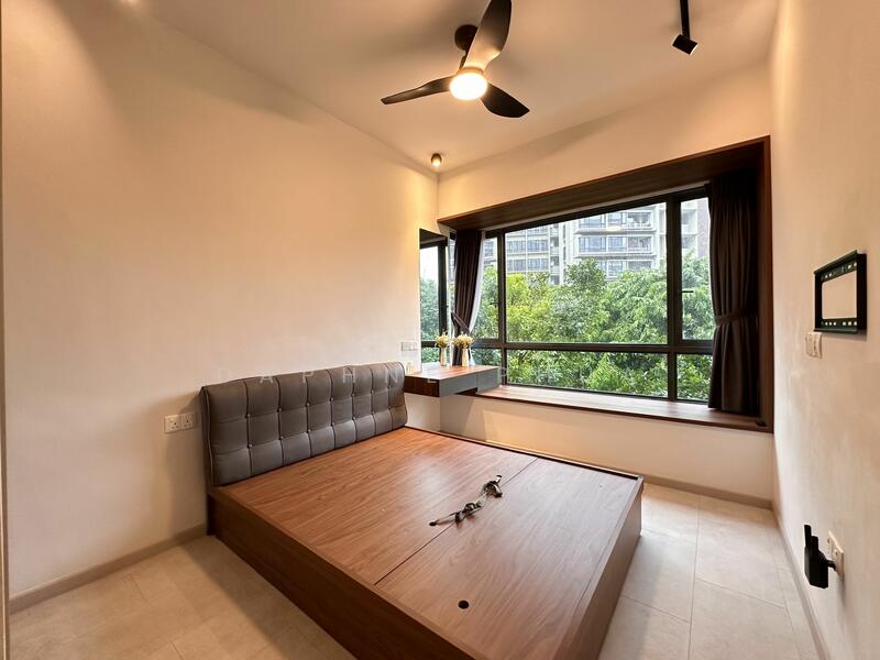 DISCOVER THE SECRET OF SWEET DREAMS IN THIS COZY AND COMMODIOUS MASTER ROOM!