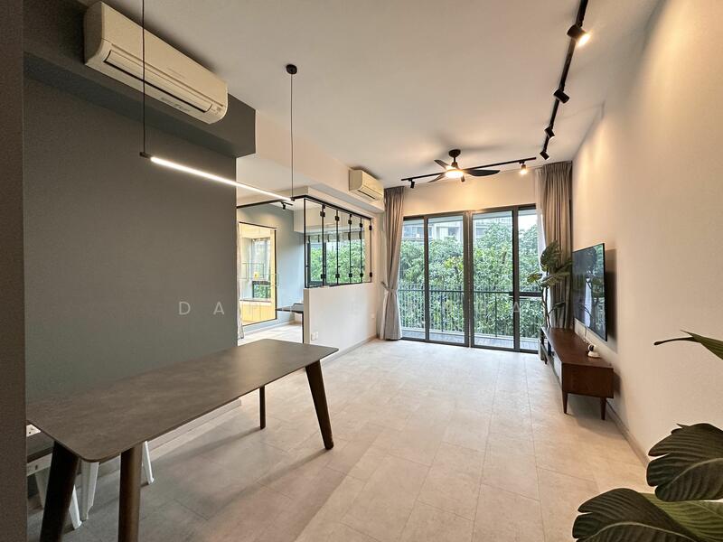 SPACIOUS DINING AREA THAT CAN COMFORTABLY FIT 6 PAX!