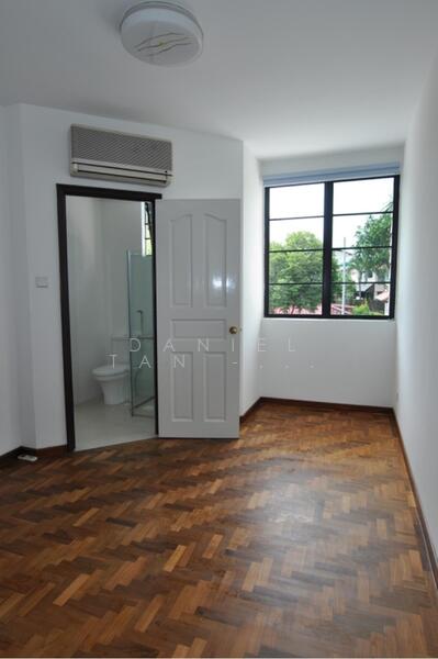 For Rent - Cheap corner terrace along Bukit Timah, near Pei Hwa Primary