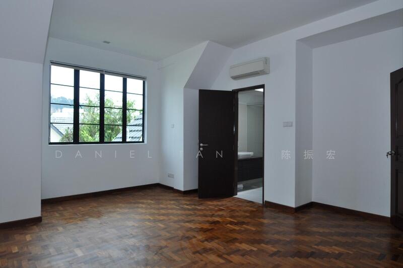 For Rent - Cheap corner terrace along Bukit Timah, near Pei Hwa Primary