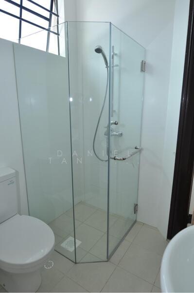 For Rent - Cheap corner terrace along Bukit Timah, near Pei Hwa Primary