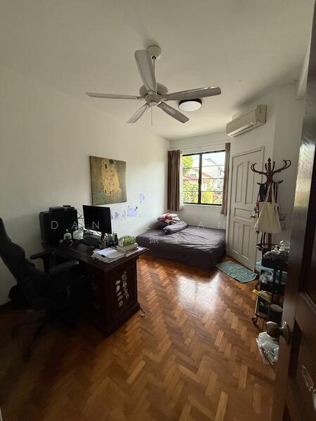For Rent - Cheap corner terrace along Bukit Timah, near Pei Hwa Primary