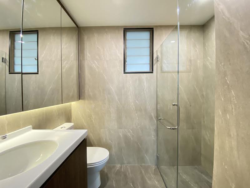 Landbay Condo, 9 Jalan Hajijah, Bedok / Upper East Coast, 2 Bedrooms, 969 sqft, Condominium For Rent, by Jayden Peh, 24832843 - Common Bath - PropertyGuru.com.sg