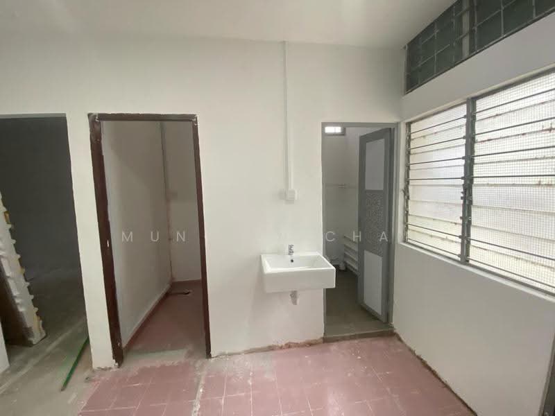 214 Bedok North Street 1, 214 Bedok North Street 1, Bedok / Upper East Coast, 350 sqft, Shop / Shophouse For Rent, by Mun Hon Chan, 24833724 - CommercialGuru.com.sg