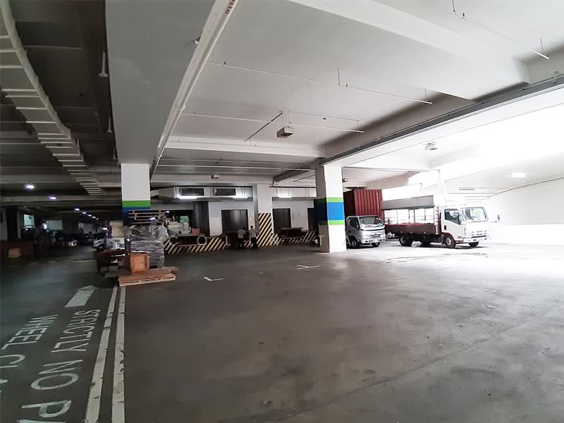 Unity Centre, 51 Bukit Batok Crescent, 1,109 sqft, Light Industrial (B1) For Rent, by Colin Tan, 24835533 - Unity Centre (Loading/ Unloading Bay) - CommercialGuru.com.sg