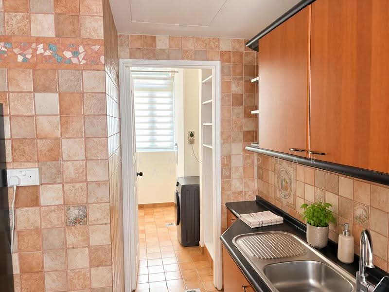 Crescendo Park, 6 Jalan Tua Kong, East Coast / Marine Parade, 4 Bedrooms, 2,518 sqft, Condominium For Sale, by Mohan Murlidhar Harjani, 24838058 - Kitchen - PropertyGuru.com.sg