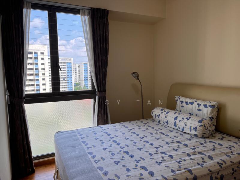 Spacious 2nd bedroom with Queen bed