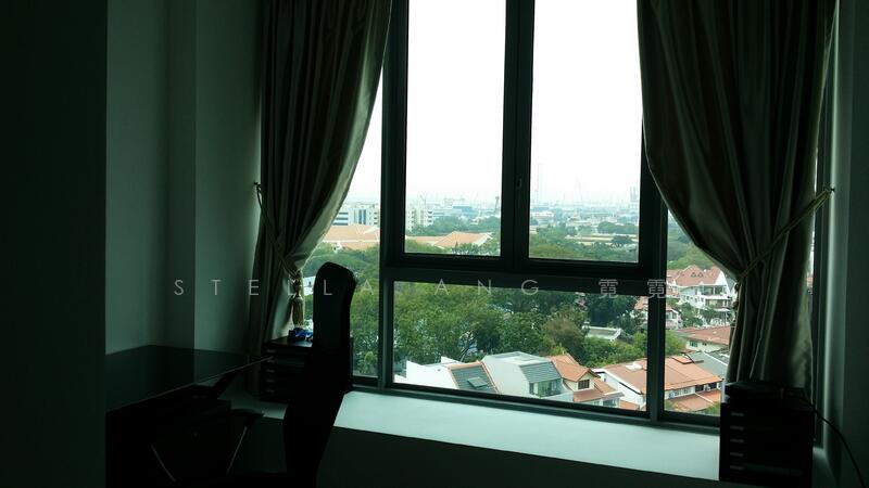 Junior Room study table & chair