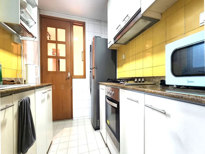 Queens, 10 Stirling Road, Room Rental, 160 sqft, Condominium For Rent, by Alyssa Huang 黄家敏, 24840241 - PropertyGuru.com.sg