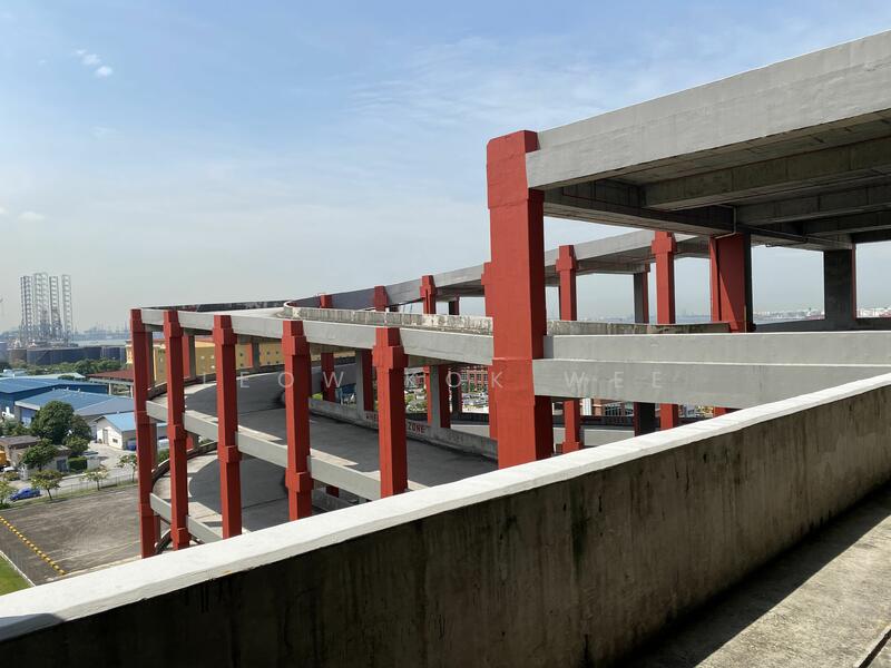 Ramp up 8m high warehouse 12 loading bays @ penjuru, Penjuru, 65,000 sqft, Warehouse For Rent, by Leow Kok Wee, 24840890 - CommercialGuru.com.sg