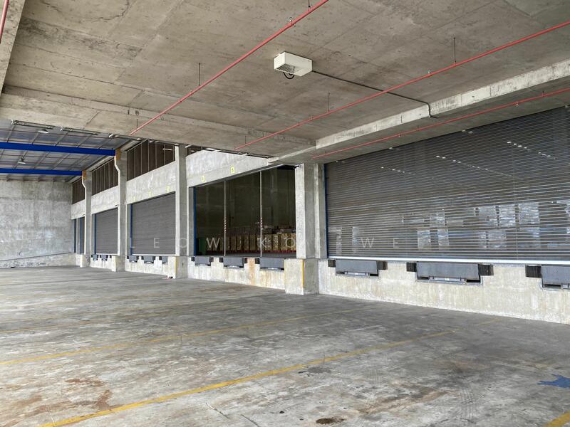 Ramp up 8m high warehouse 12 loading bays @ penjuru, Penjuru, 65,000 sqft, Warehouse For Rent, by Leow Kok Wee, 24840890 - CommercialGuru.com.sg