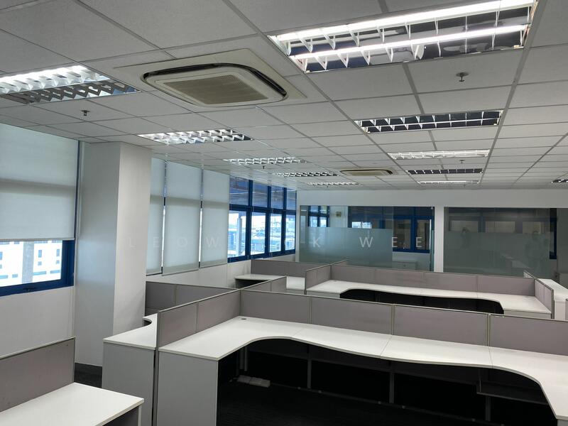 Ramp up 8m high warehouse 12 loading bays @ penjuru, Penjuru, 65,000 sqft, Warehouse For Rent, by Leow Kok Wee, 24840890 - CommercialGuru.com.sg