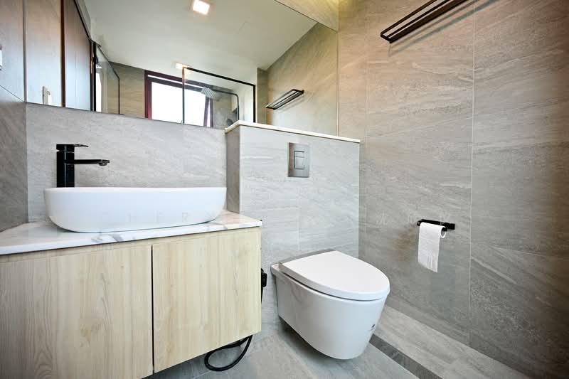 The Trevose Condominium For Sale at S$ 3,180,000 | PropertyGuru Singapore - renovated master bathroom