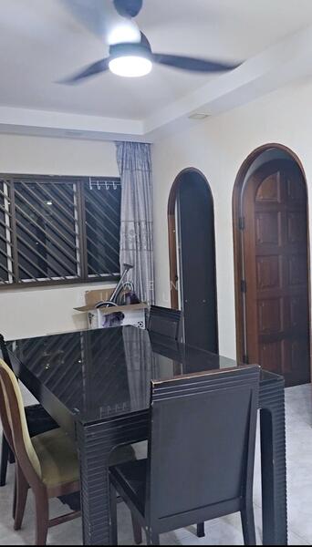 For Rent - 392 Yishun HDB for rent 3+1 near Aerospace & seletar