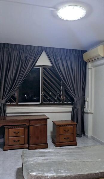 For Rent - 392 Yishun HDB for rent 3+1 near Aerospace & seletar