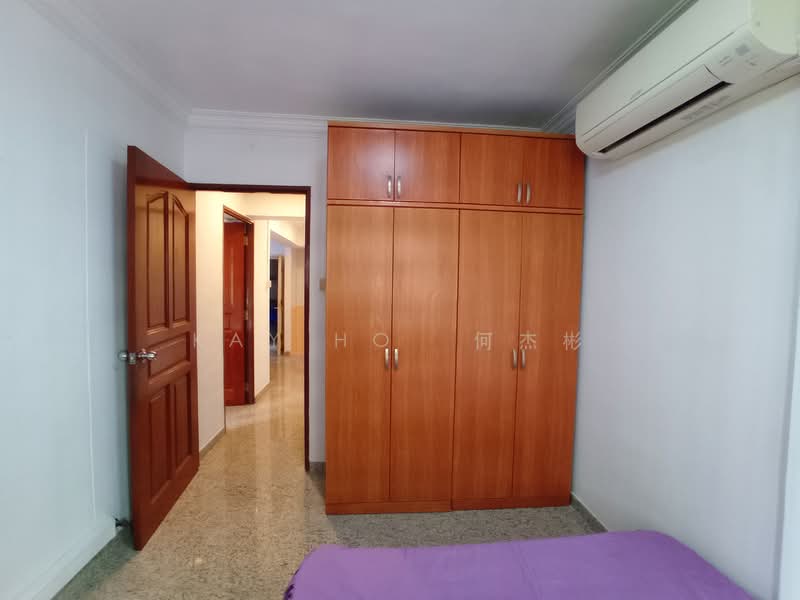 17 Jalan Tenteram, 17 Jalan Tenteram, 3 Bedrooms, 926 sqft, HDB Flat For Rent, by Kay HO  何杰彬, 24844487 - Common bedroom middle - PropertyGuru.com.sg