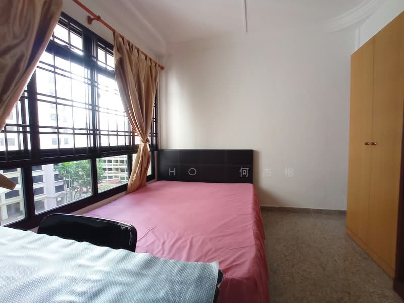 17 Jalan Tenteram, 17 Jalan Tenteram, 3 Bedrooms, 926 sqft, HDB Flat For Rent, by Kay HO  何杰彬, 24844487 - Common bedroom beside hall - PropertyGuru.com.sg