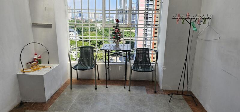 Upper level Master room with balcony 