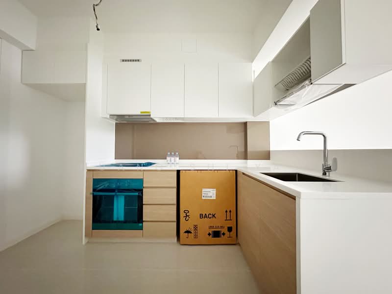 Treasure at Tampines, 51 Tampines Lane, 3 Bedrooms, 915 sqft, Condominium For Sale, by Shi Yao, 24846136 - PropertyGuru.com.sg