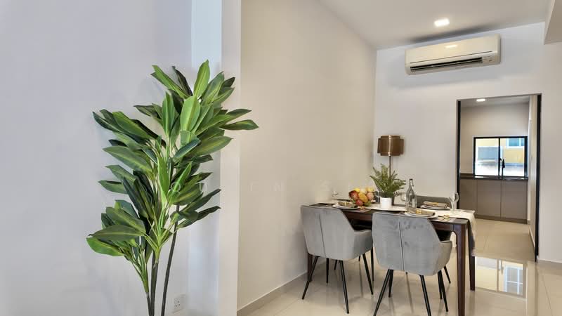 Thomson Garden Estate, Sin Ming Road, 3 Bedrooms, 1,300 sqft, Terraced House For Rent, by Queen Sie, 24846607 - PropertyGuru.com.sg