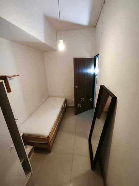 Near SMU. Kaplan. Nanyang Fine Art. Lasalle, Beatty Rd, Farrer Park / Serangoon Rd, Room Rental, 100 sqft, Walk-up Apartment For Rent, by Yip Kok Kuin, 24846986 - 950 - PropertyGuru.com.sg