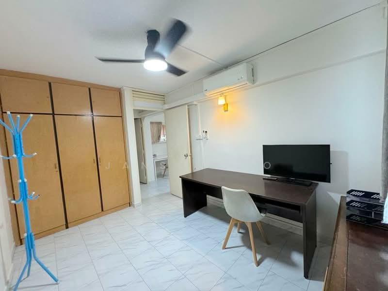 245 Serangoon Avenue 2, 245 Serangoon Avenue 2, 2 Bedrooms, 689 sqft, HDB Flat For Rent, by Janssen Ho, 24847515 - PropertyGuru.com.sg
