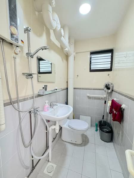 245 Serangoon Avenue 2, 245 Serangoon Avenue 2, 2 Bedrooms, 689 sqft, HDB Flat For Rent, by Janssen Ho, 24847515 - PropertyGuru.com.sg