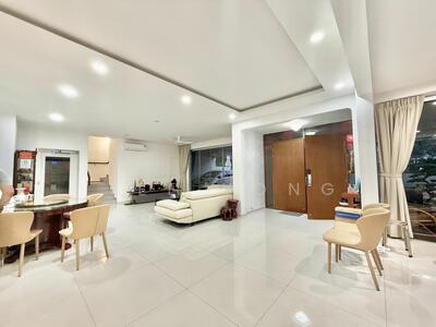 For Sale - Loyang Villas