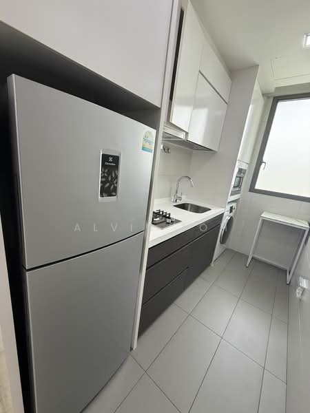 For Rent - Skies Miltonia