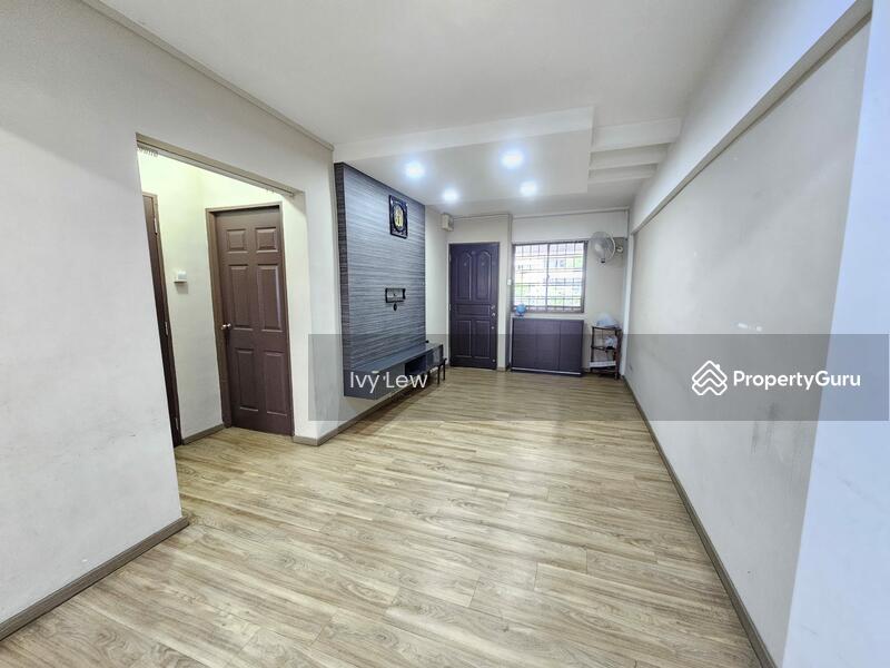 For Sale - 301 Serangoon Avenue 2