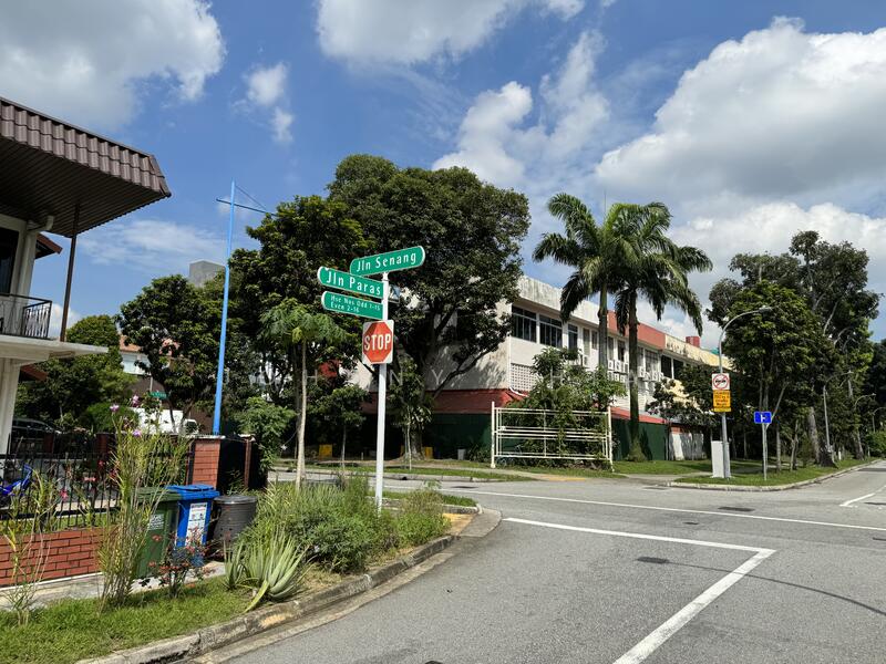 For Rent - Jalan Paras