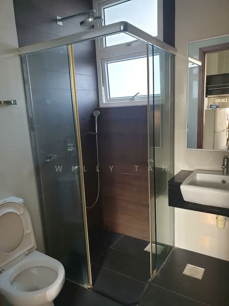 Parc Imperial, 253B Pasir Panjang Road, 1 Bedroom, 495 sqft, Condominium For Rent, by Willy Tan, 24852559 - Bath room - PropertyGuru.com.sg