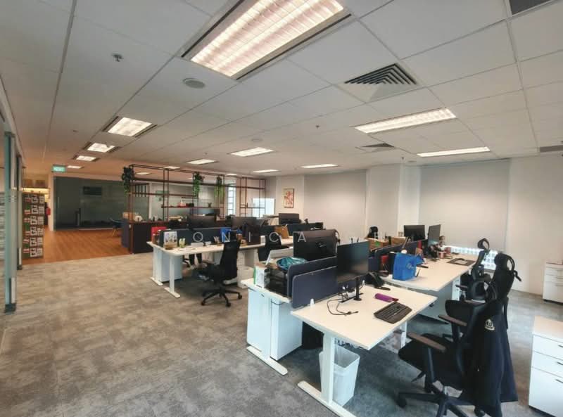 Bugis Junction Towers, 230 Victoria Street, Beach Road / Bugis / Rochor, 2,895 sqft, Office For Rent, by Monica Oh, 24852936 - CommercialGuru.com.sg