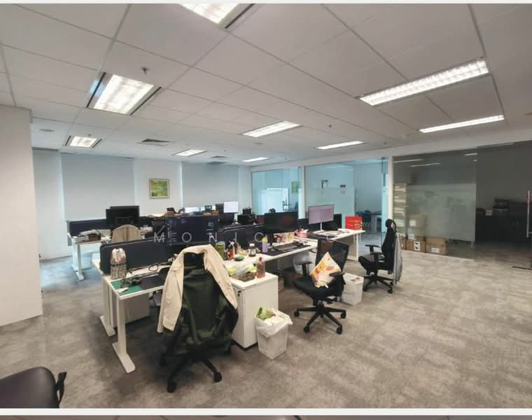 Bugis Junction Towers, 230 Victoria Street, Beach Road / Bugis / Rochor, 2,895 sqft, Office For Rent, by Monica Oh, 24852936 - CommercialGuru.com.sg