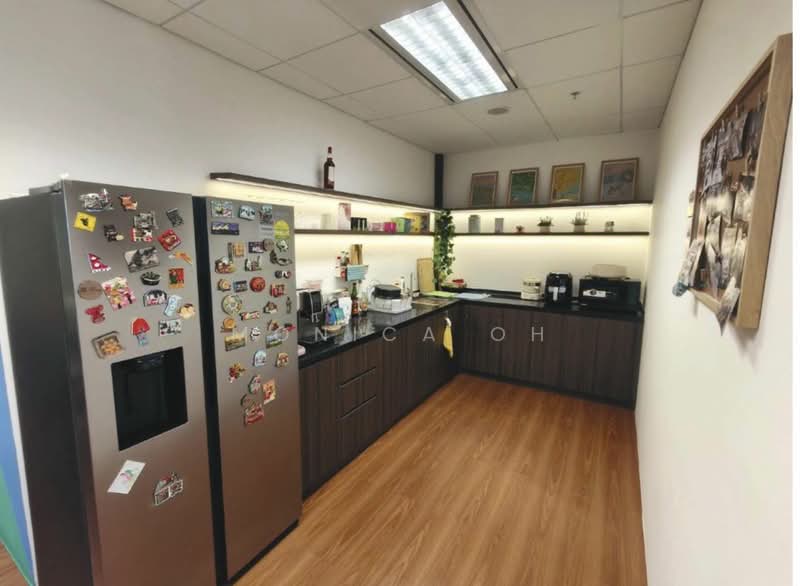 Bugis Junction Towers, 230 Victoria Street, Beach Road / Bugis / Rochor, 2,895 sqft, Office For Rent, by Monica Oh, 24852936 - CommercialGuru.com.sg