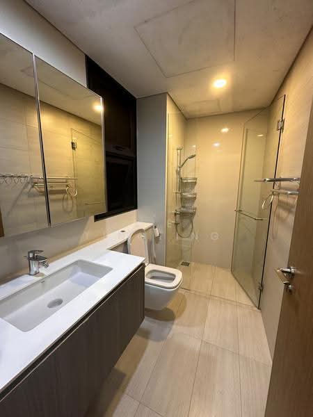 Lakeville, 11 Jurong Lake Link, Boon Lay / Jurong / Tuas, 5 Bedrooms, 1,862 sqft, Condominium For Rent, by Xie TingTing (Emily), 24853243 - Bathroom - PropertyGuru.com.sg