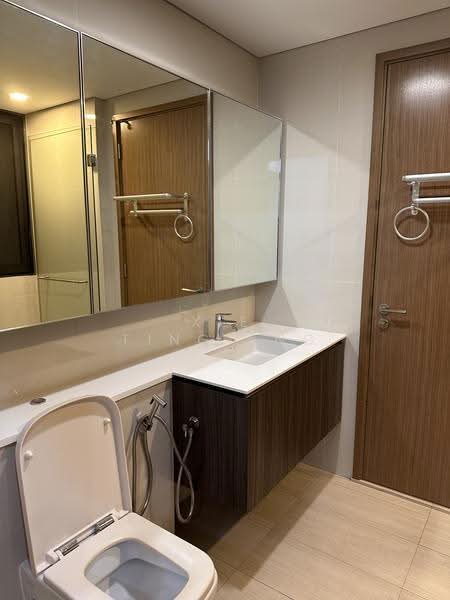 Lakeville, 11 Jurong Lake Link, Boon Lay / Jurong / Tuas, 5 Bedrooms, 1,862 sqft, Condominium For Rent, by Xie TingTing (Emily), 24853243 - Bathroom - PropertyGuru.com.sg