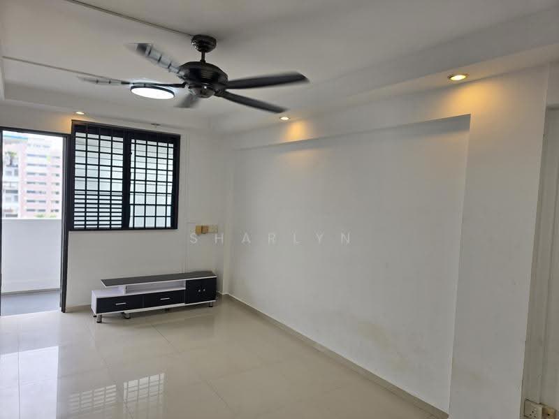 21 Chai Chee Road, 21 Chai Chee Road, Bedok / Upper East Coast, 2 Bedrooms, 700 sqft, HDB Flat For Rent, by Sharlyn Neo, 24856282 - Living Room - PropertyGuru.com.sg