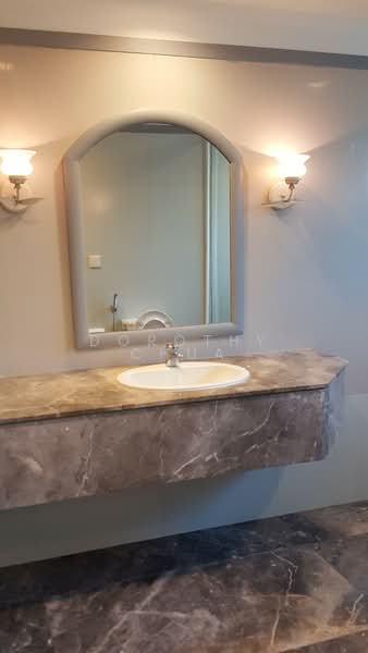 Sommerville Grandeur, 7 Farrer Drive, 3 Bedrooms, 1,830 sqft, Condominium For Rent, by Dorothy Chua, 24857650 - Shared bathroom photo 1 - PropertyGuru.com.sg