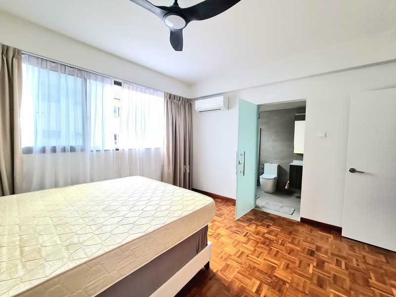 Fully Renovated Modern 3 Storey Terraced House, Sunrise Place, 5 Bedrooms, 2,800 sqft, Terraced House For Rent, by Joanne Yeo, 24858098 - 2nd Level bedroom with attached bathroom - PropertyGuru.com.sg